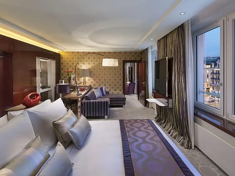 5-star hotel room
